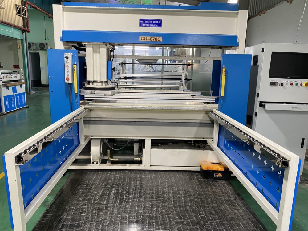 AUTOMATIC DIE-CUT MACHINE