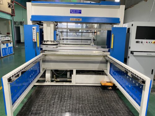 AUTOMATIC DIE-CUT MACHINE